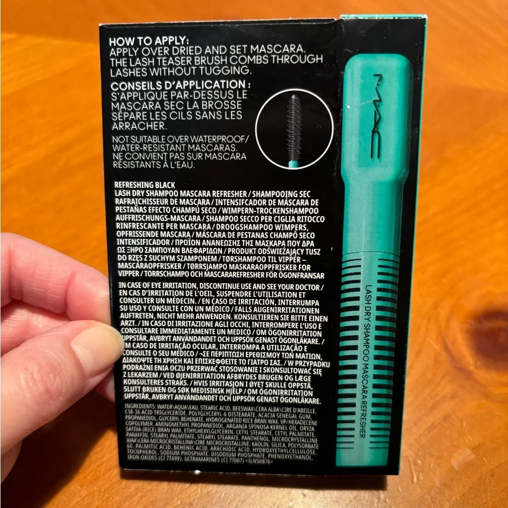 MAC Lash Dry Shampoo Mascara Refresher